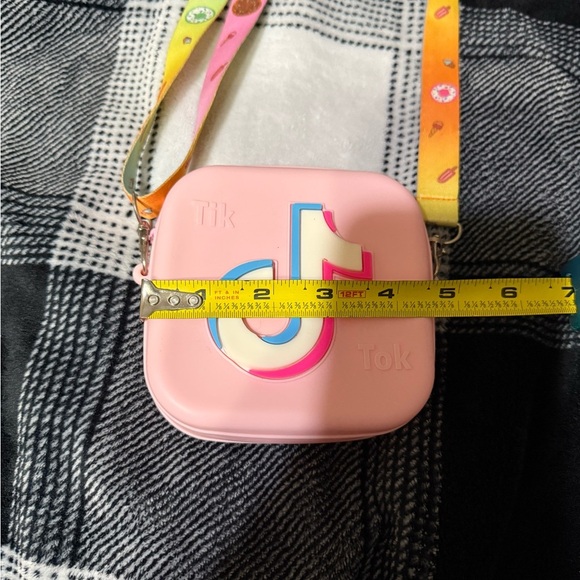 TikTok Purse - Picture 5 of 10